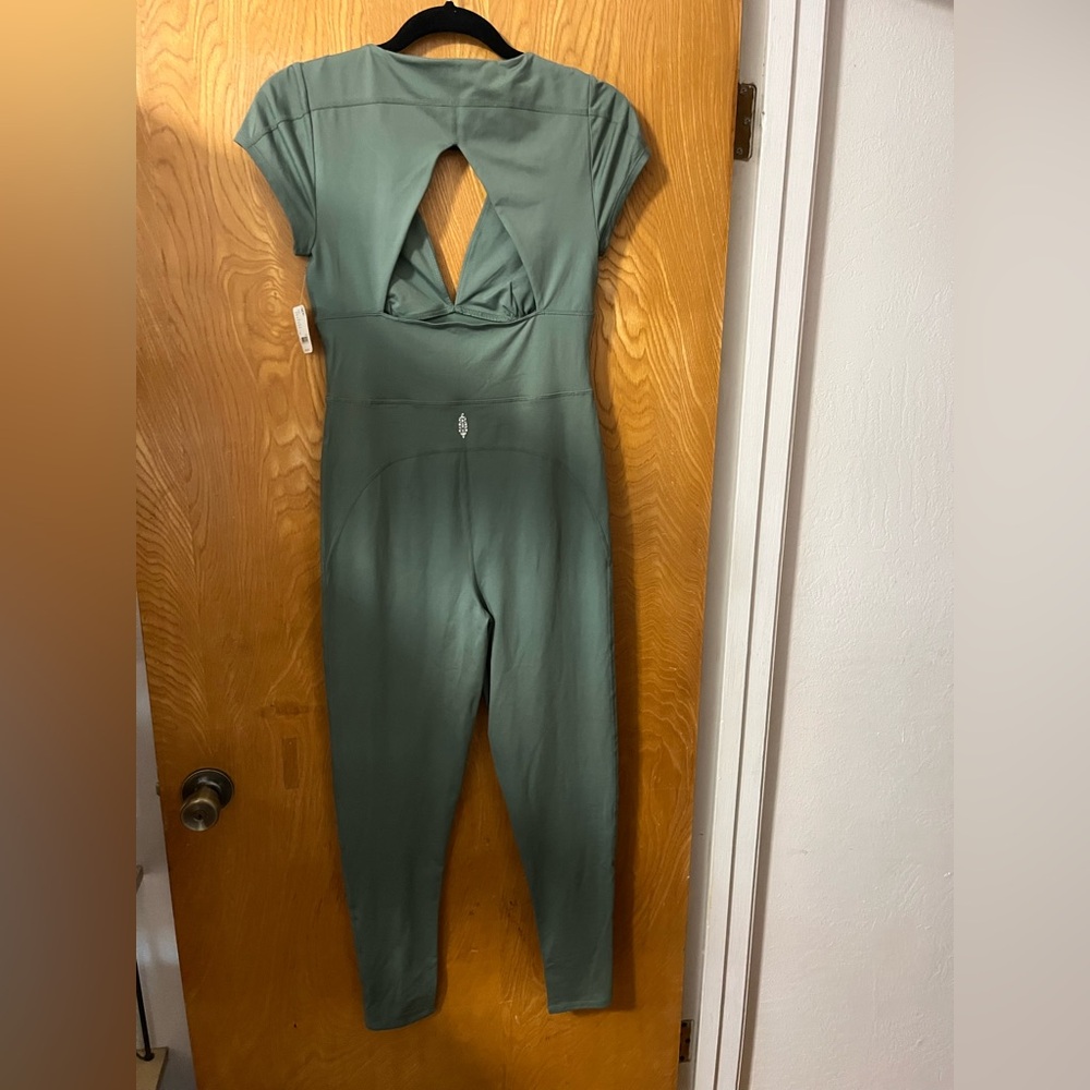 Free People Green V-Neck Jumpsuit with Full-Length Silhouette M - Picture 7 of 8